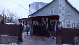 навес над крыльцом из поликарбоната