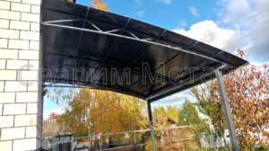 навесы из поликарбоната во дворе