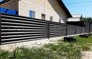 забор жалюзи металлические