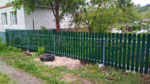 забор из штакетника