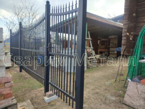 Калитка со сварным забором
