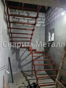 Лестница еремино ломаный металлокаркас