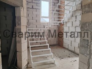 Лестница металлическая 3 увроня косоур