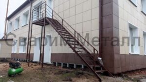 Лестница на тетиве лельчицы