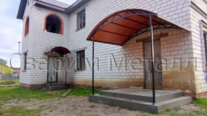 Навес с козырьком покалюбичи