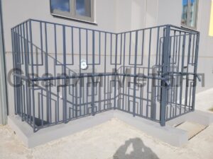 Решетки на подвал монтаж