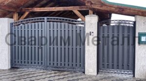 Ворота откатные с ковкой и штакетником