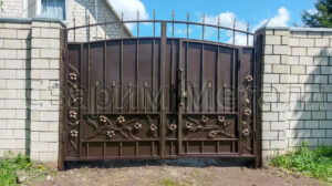 Ворота с калиткой ковка покалюбичи