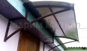 козырек над дверью из поликарбоната