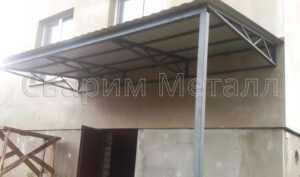 козырек над крыльцом из поликарбоната