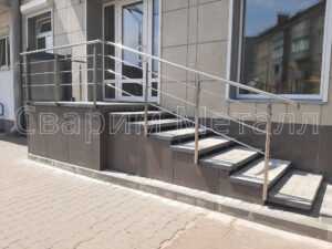 перила для лестницы из металла