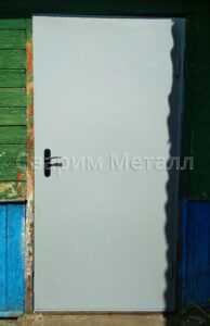 Дверь на дачу