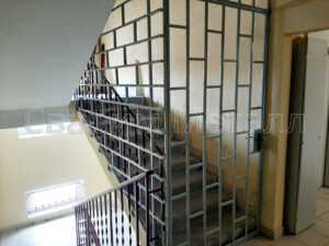 Дверь решетчатая в тех помещение