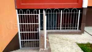 Двери спуск в подвал