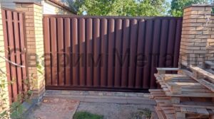 Откатные ворота с штакетником